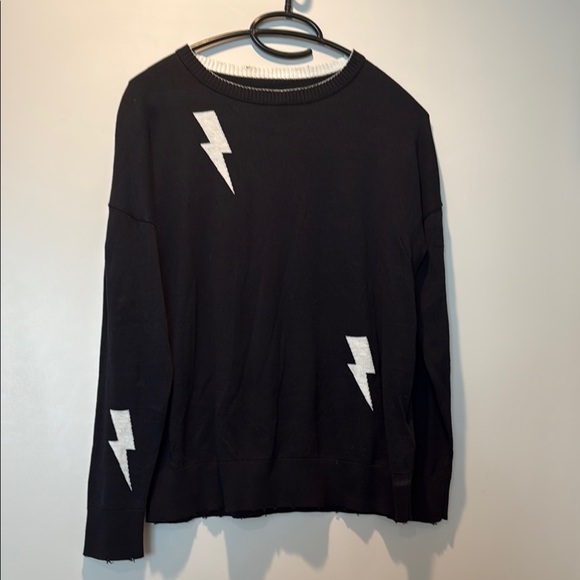 Zadig & Voltaire Black Lightning Bolt Sweater
Gaby flashlight - Picture 1 of 6
